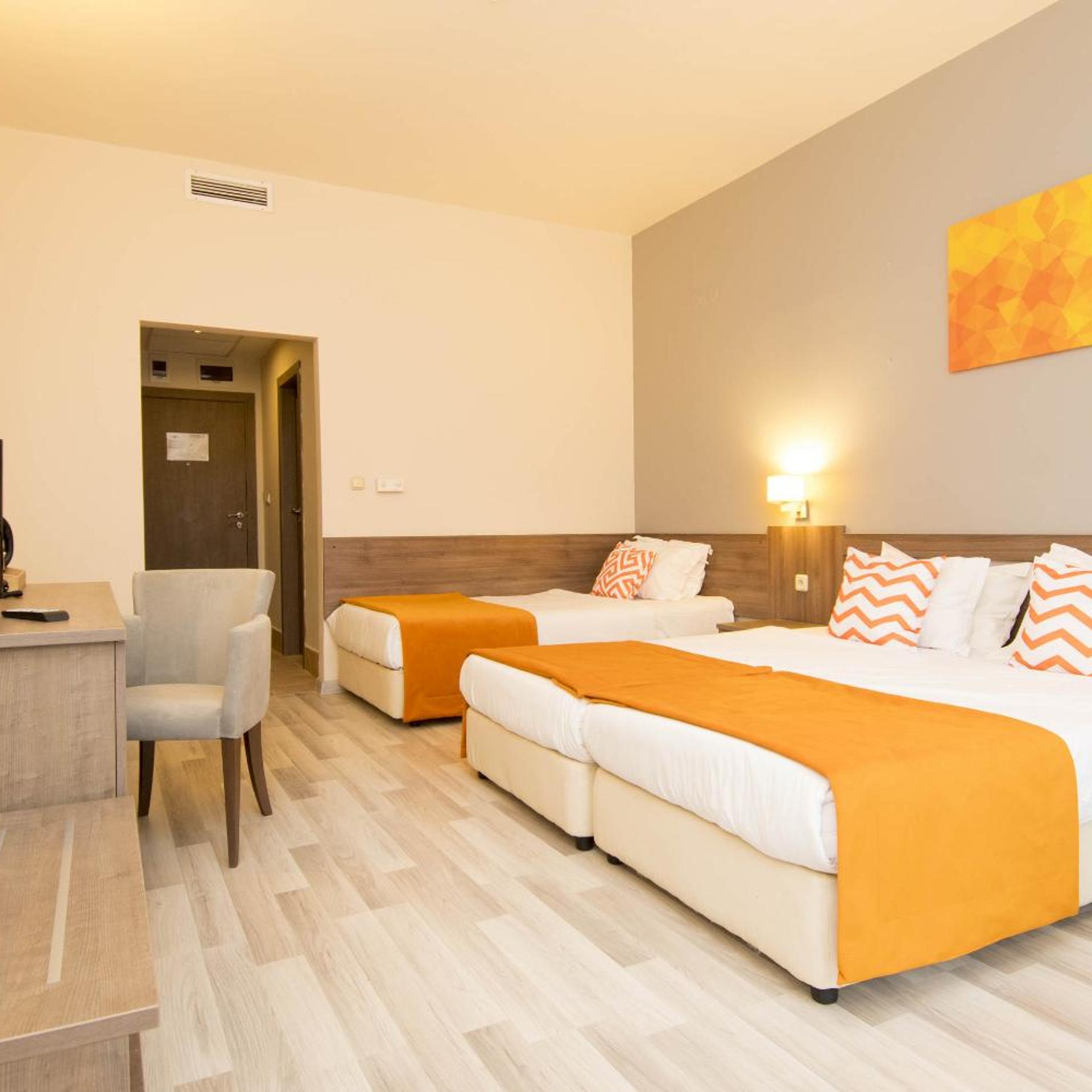 غرفة عائلية بشرفة، Park Hotel Odessos 2/10