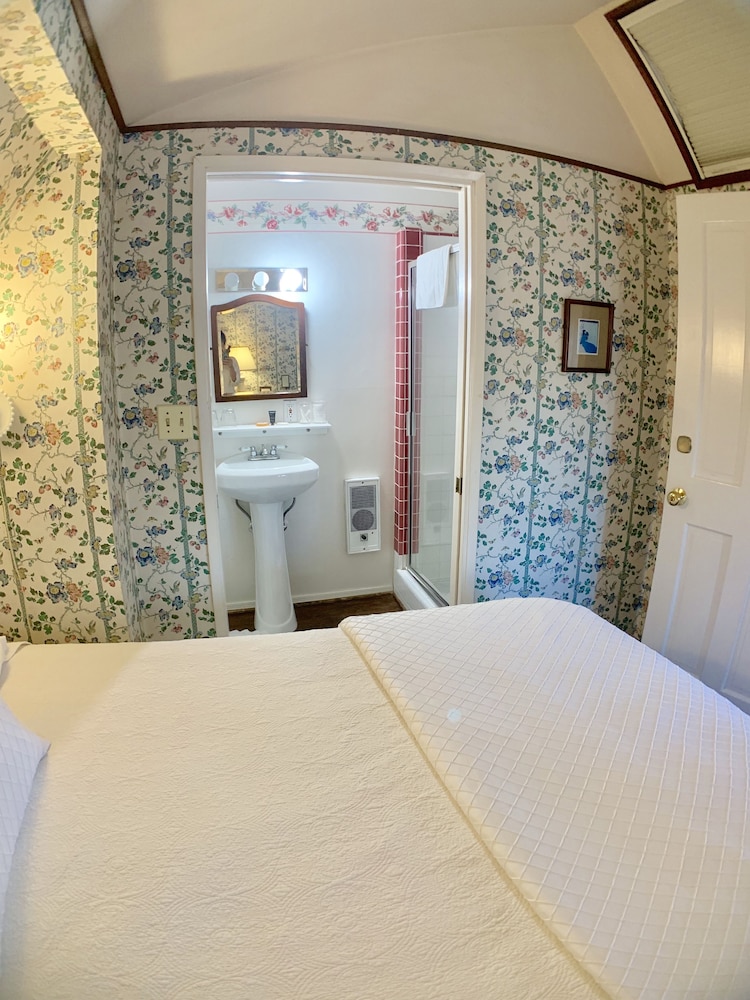 Bath Street Inn 20/50