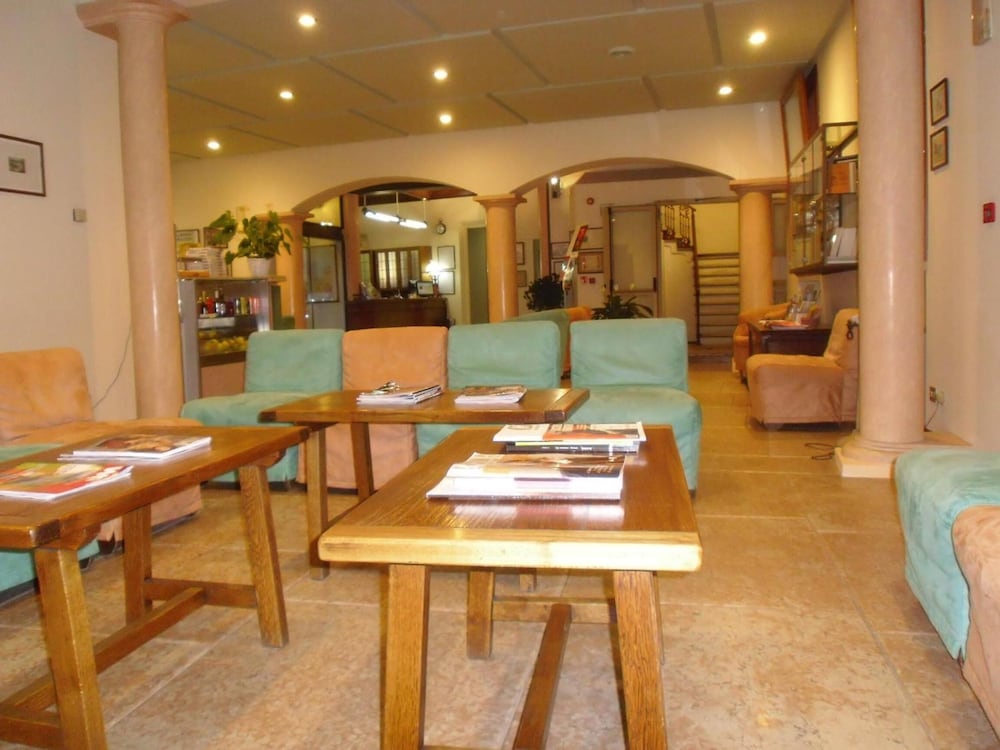 ALBERGO BIANCHI STAZIONE 32/50