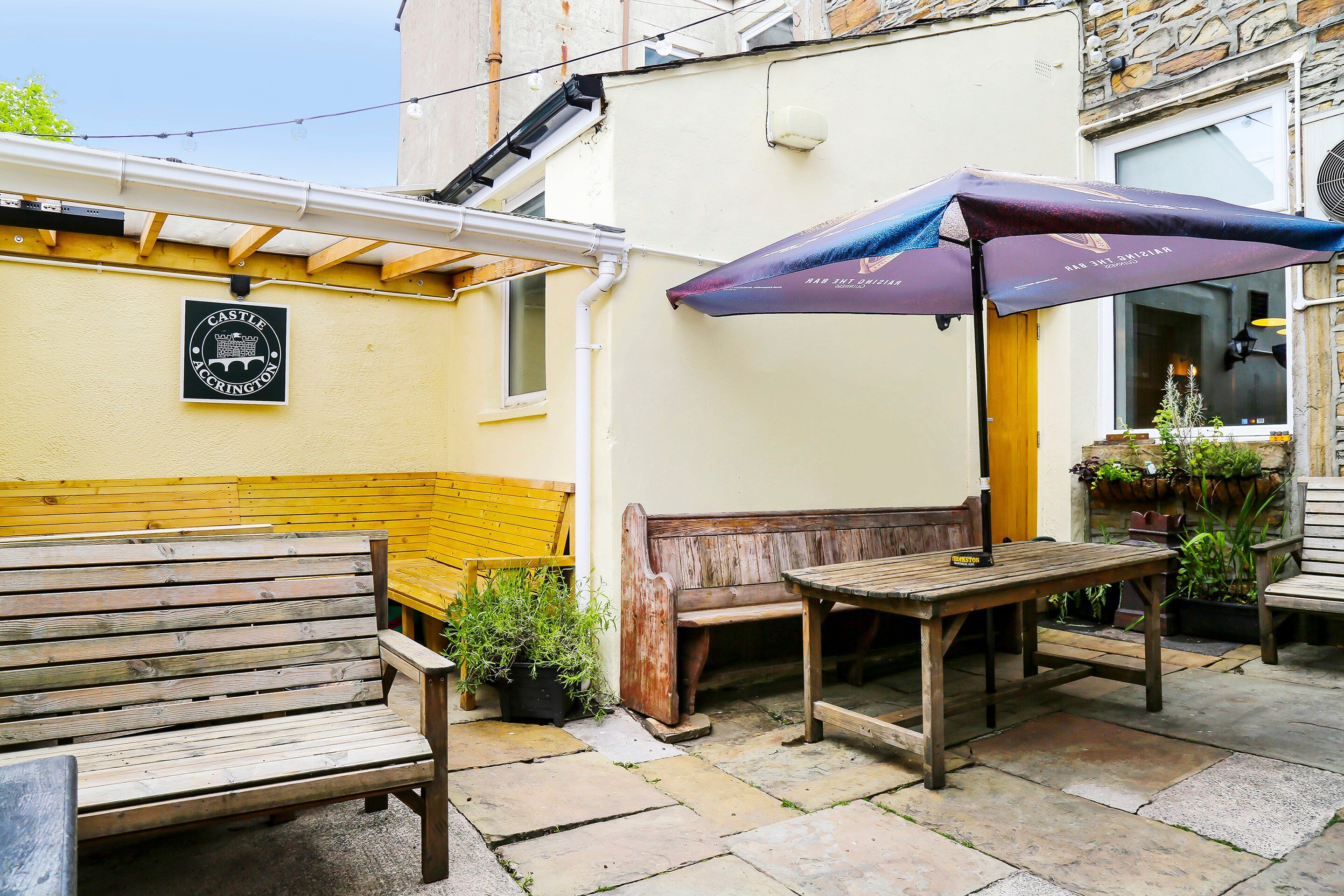 OYO Castle Hotel, Accrington in ACCRINGTON