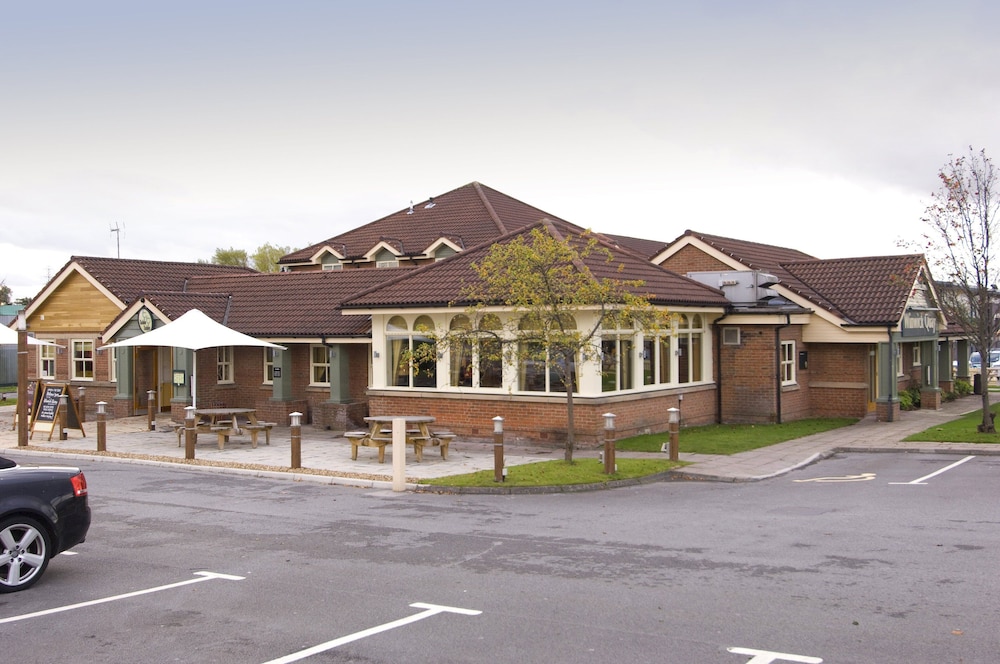 Premier Inn Warrington - A49/M62 J9 in WARRINGTON - UK