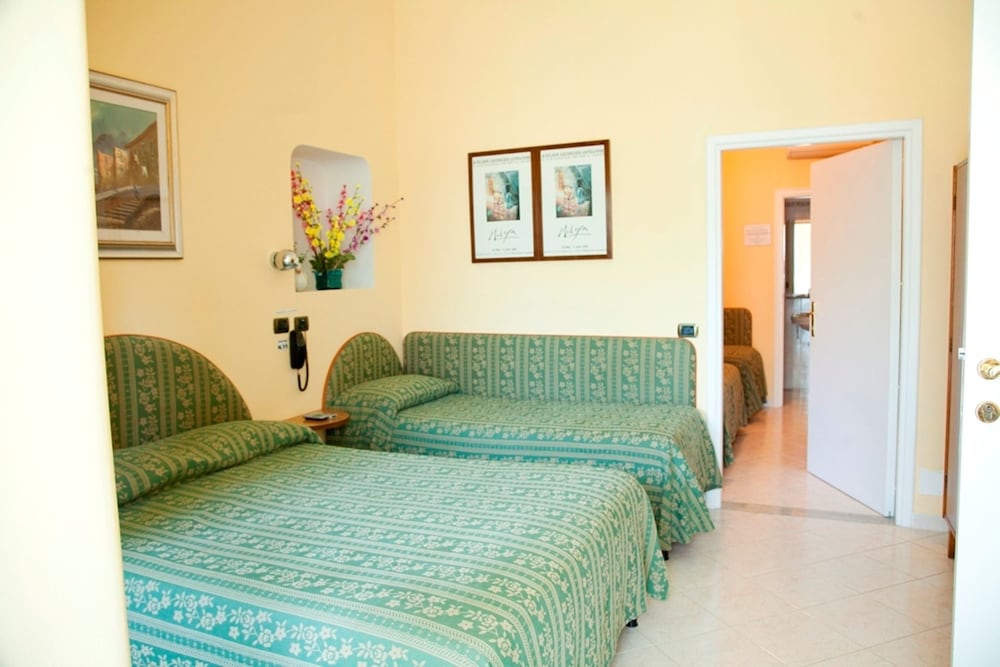Hotel Carmencita 34/52