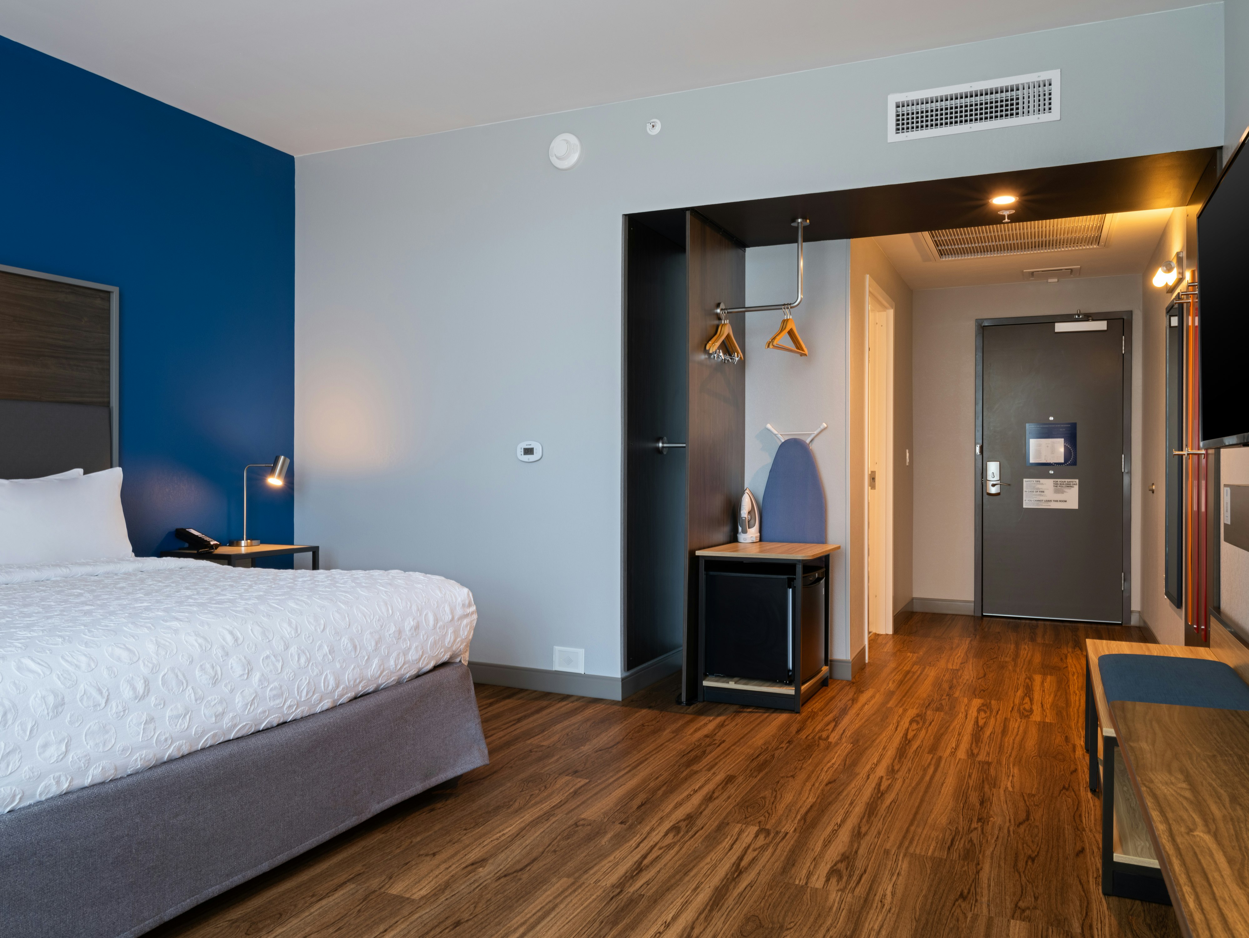 Room, King Bed, Accessible