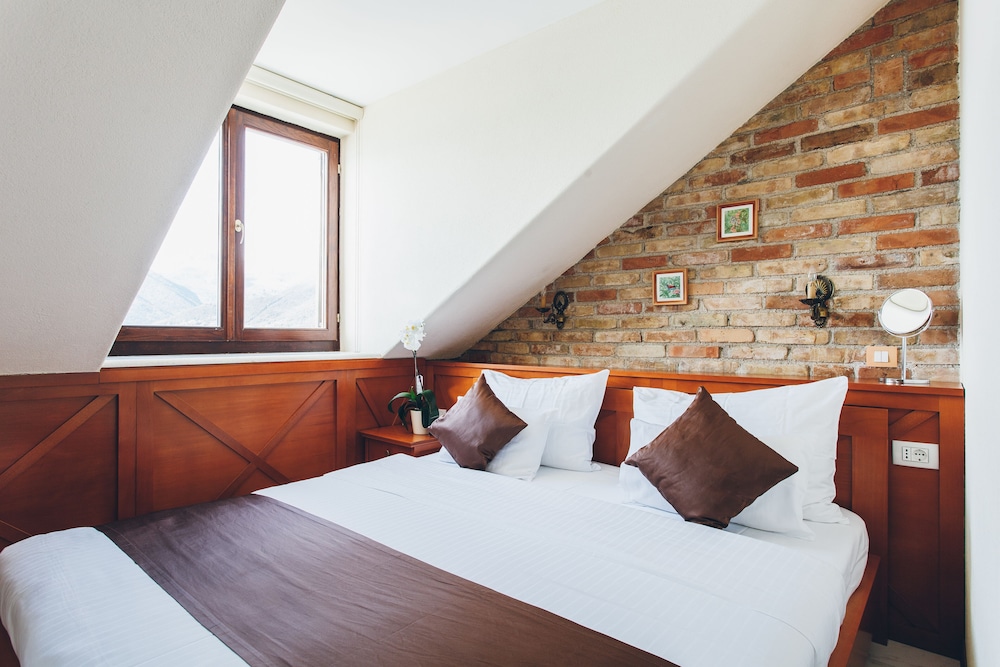 ROOM, DOUBLE BED, SEA VIEW