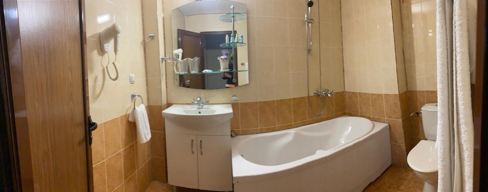 Hotel Kamenec 46/50