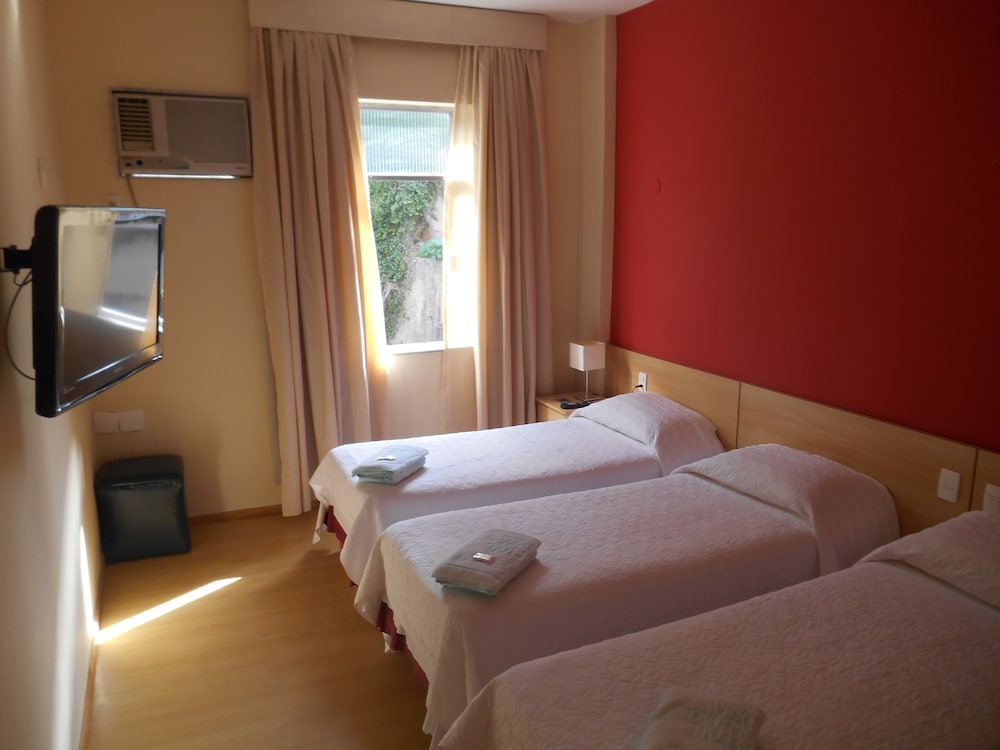 ROOM, TRIPLE