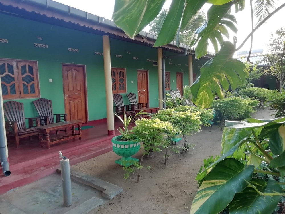 Sea Zone Hotel Nilaveli 7/49