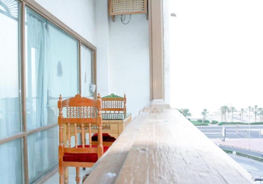 Kuwait Palace Hotel Apartment 18/66