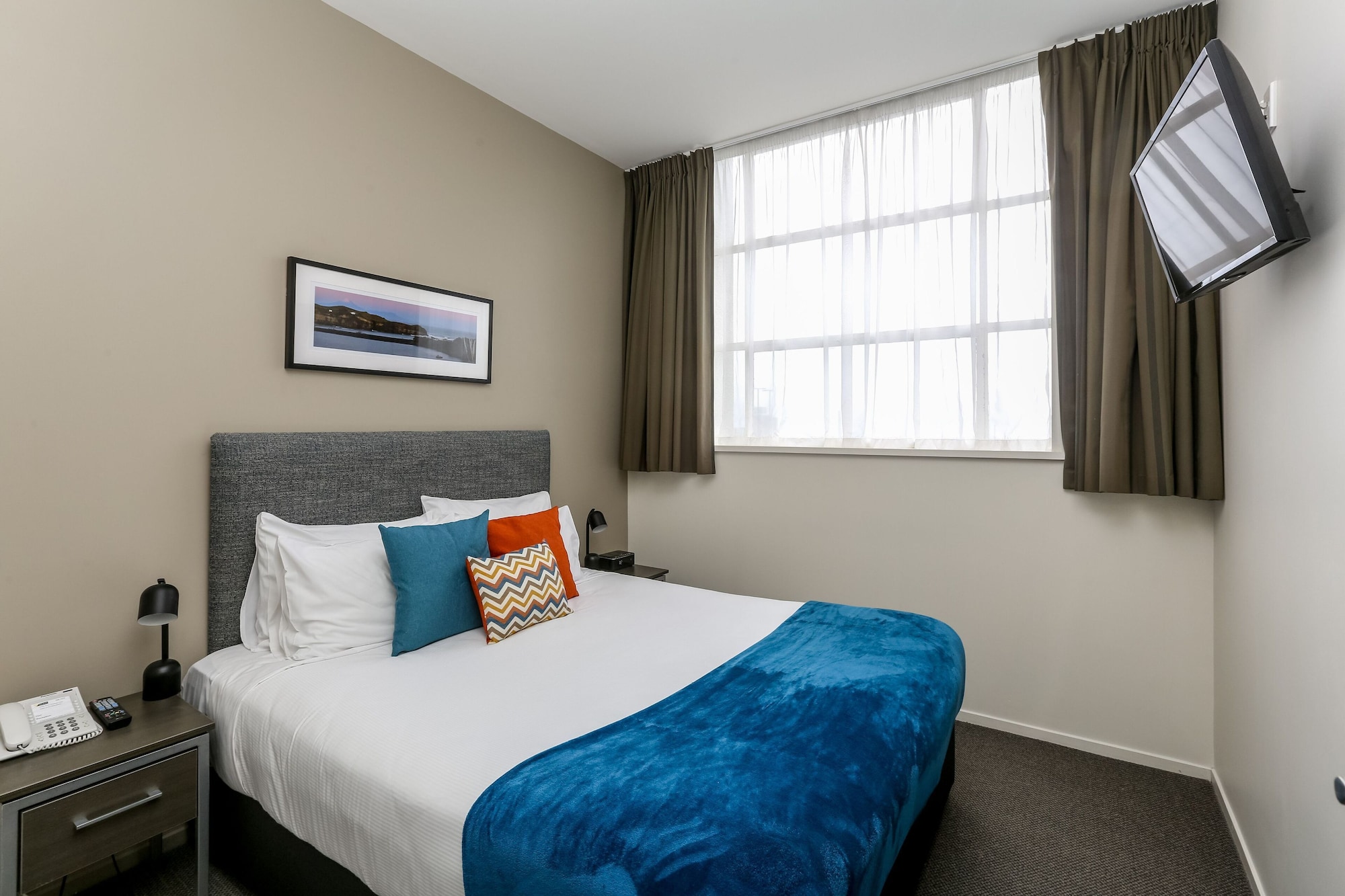 2 BEDROOMS, APARTMENT, 2 BATHROOMS