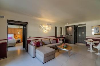 Garden Suite, King Bed, Sofa