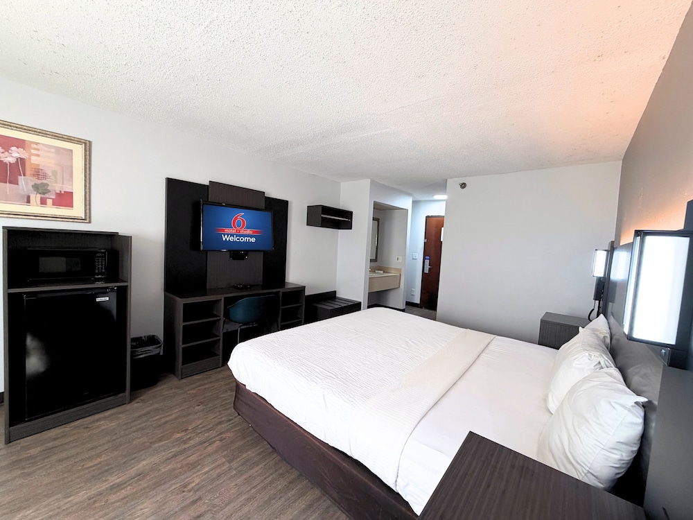 Motel6 Elkhart, IN 20/54