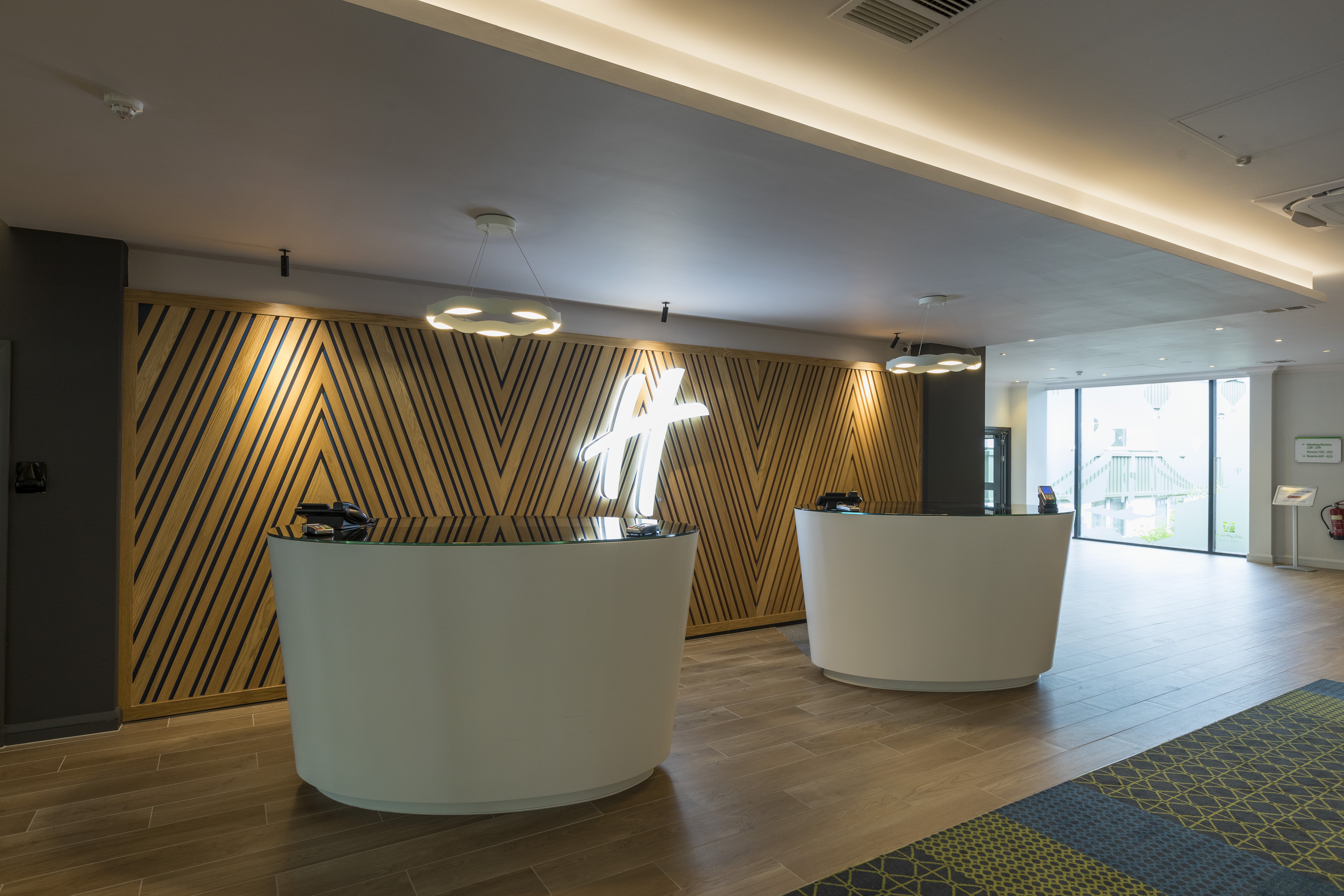 HOLIDAY INN BRISTOL FILTON 8/50