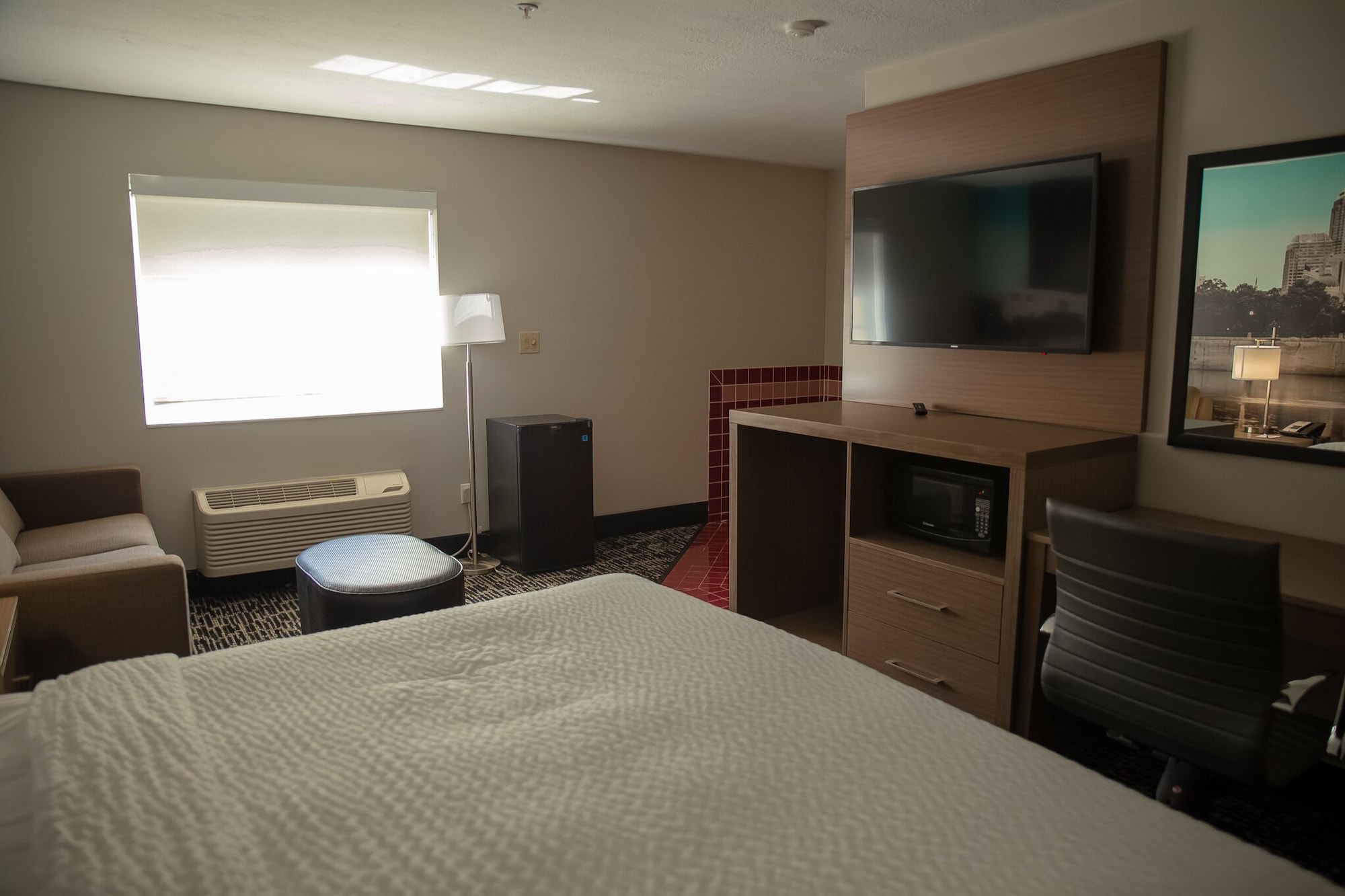 Suite, King Bed, Sofa, Hot Tub