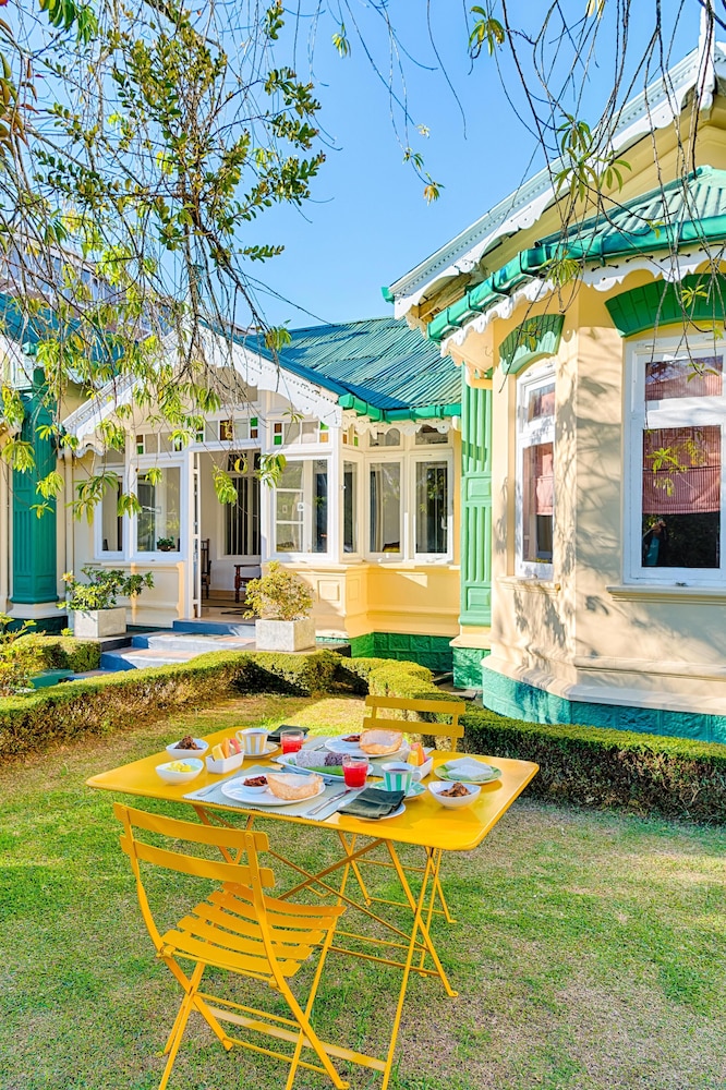 Xavier's Cottage 48/54