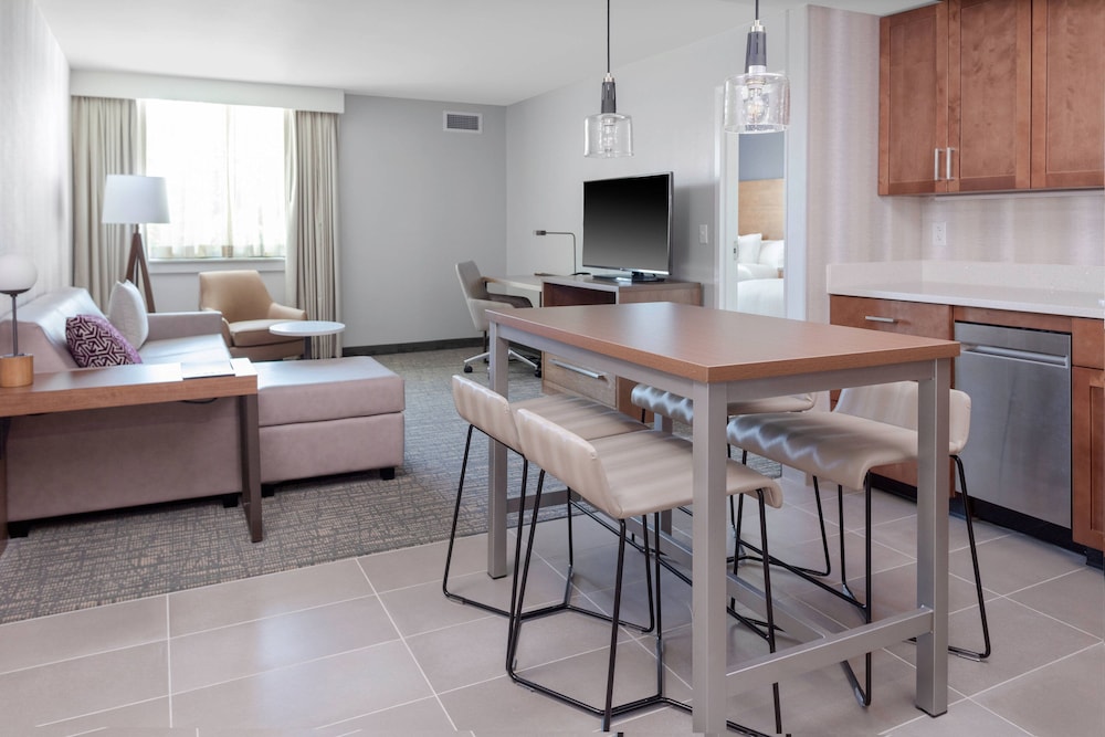 Residence Inn Virginia Beach Town Center 28/40