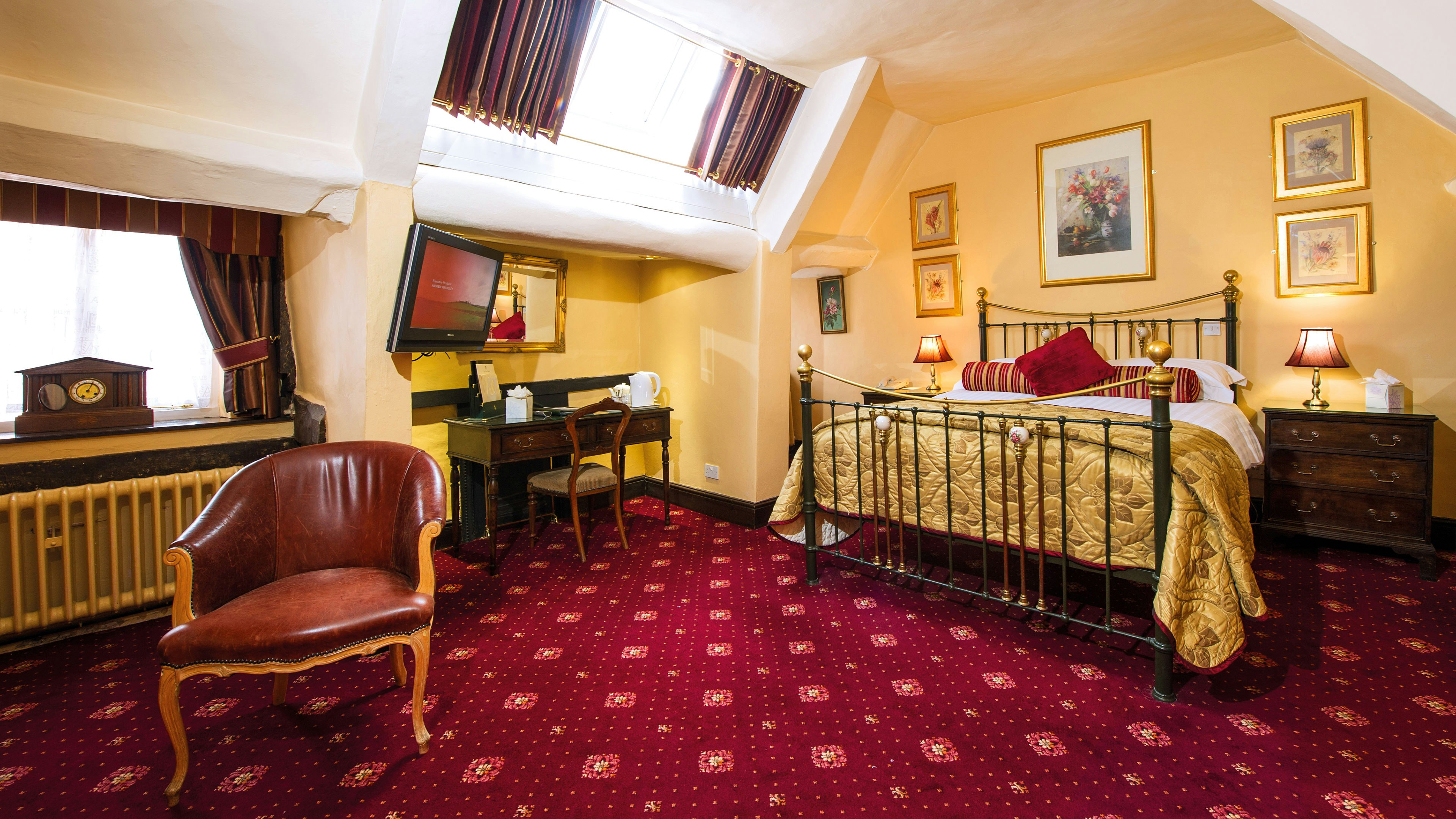 Prince Rupert Hotel 36/44