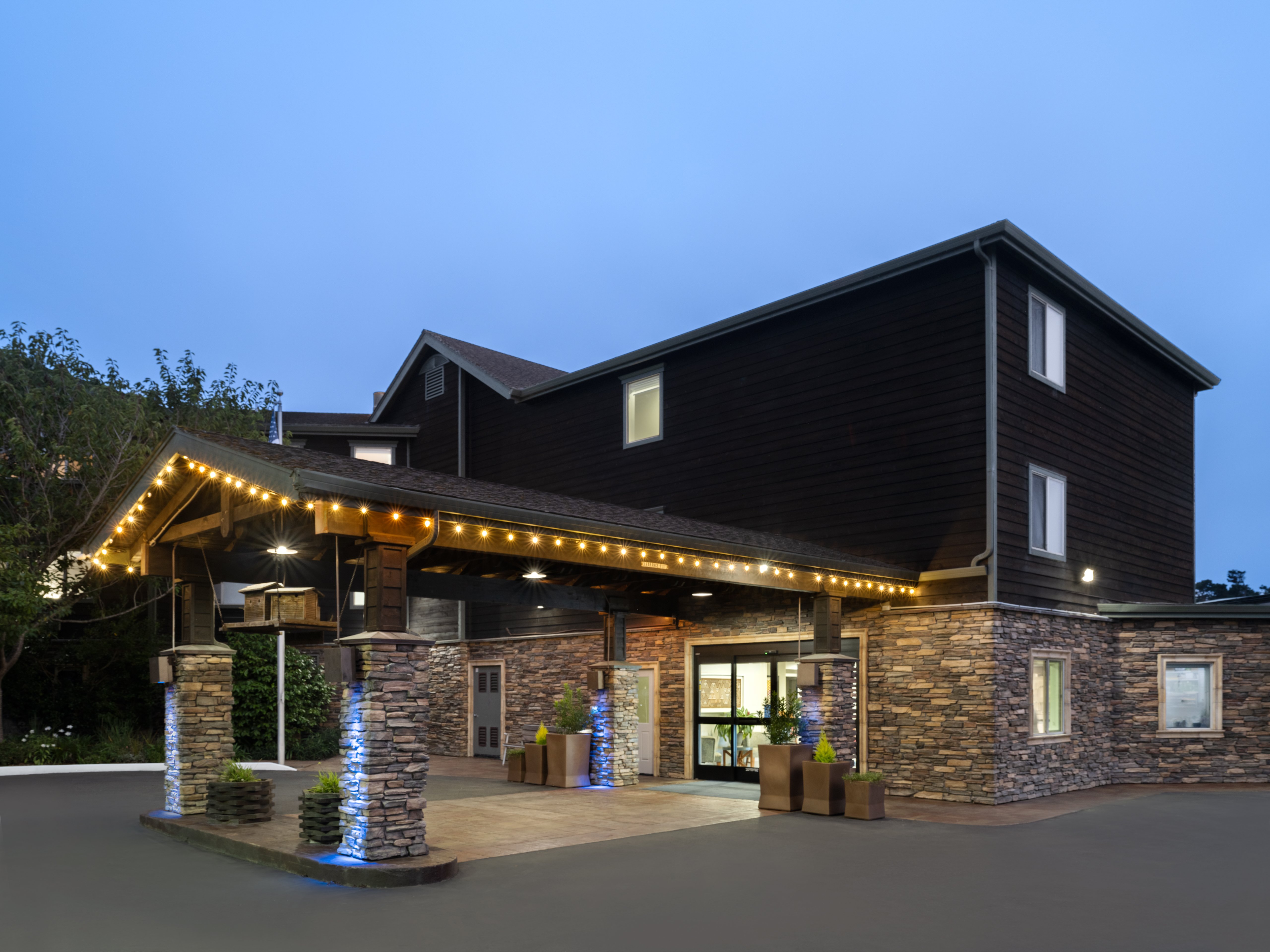 Holiday Inn Express Fort Bragg 3/31
