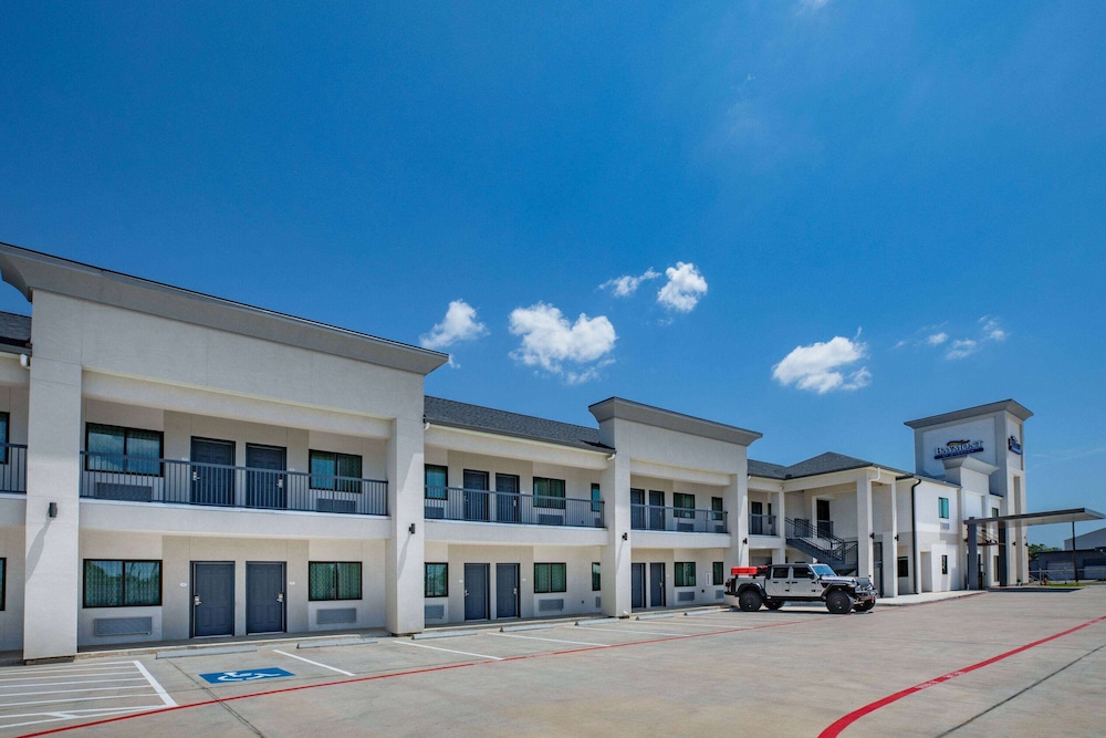 Baymont by Wyndham Freeport Texas 42/50