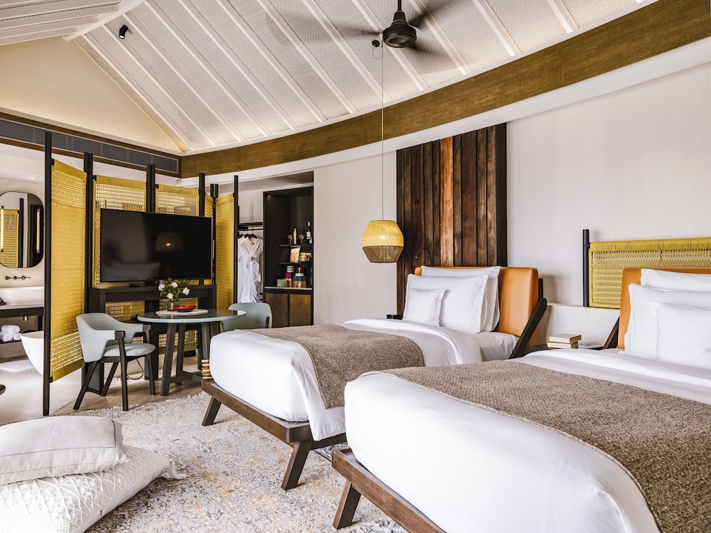 3 Bedrooms, Overwater, Club, Residence, Single Bed