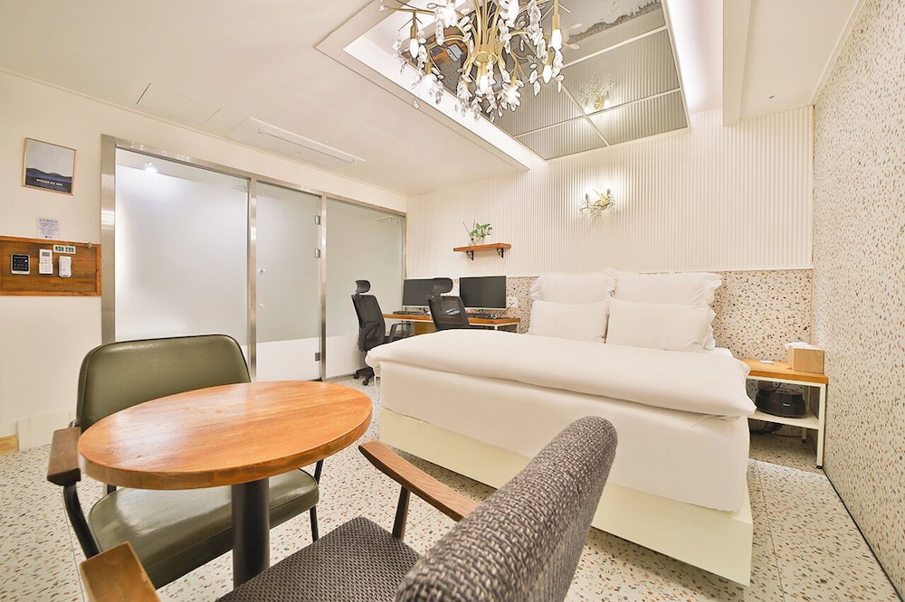 Hotel February Dongdaegu 30/49