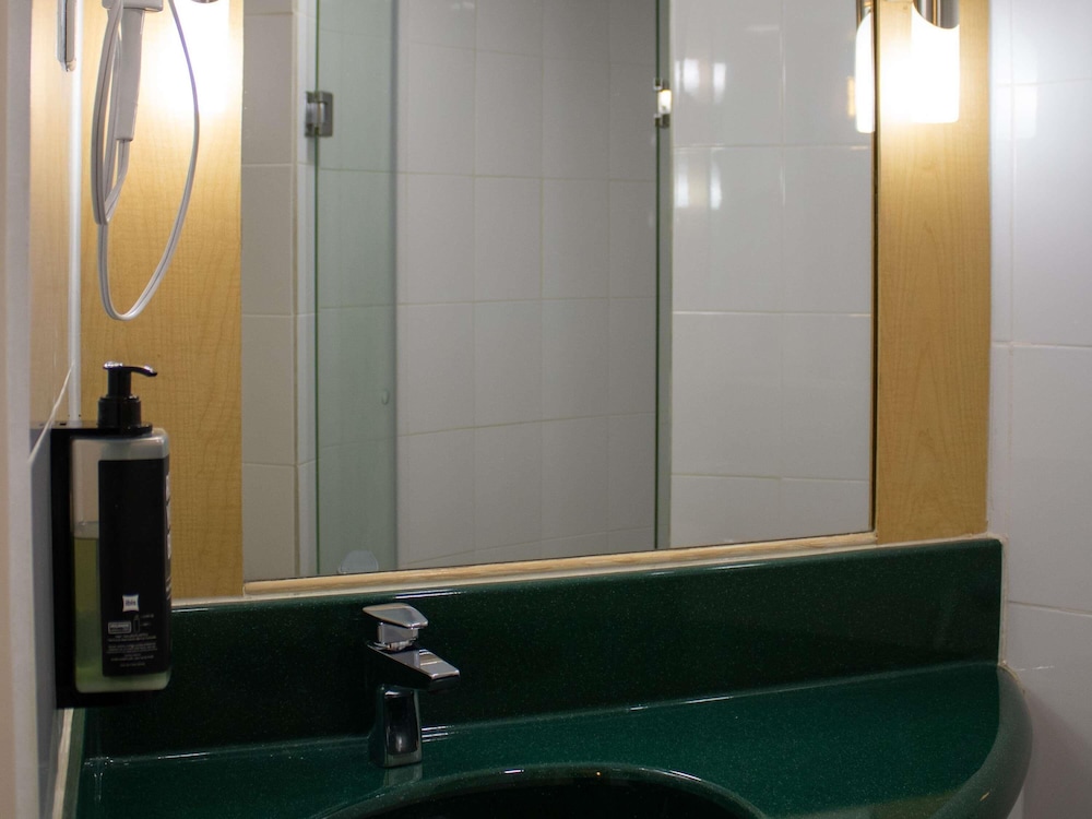 Ibis Monterrey Valle 5/50