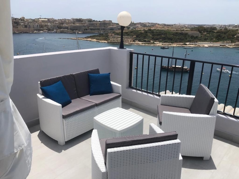 SLIEMA MARINA HOTEL 46/70