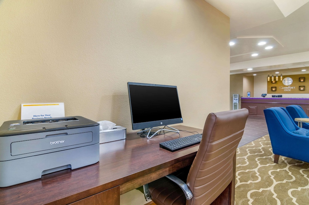 Comfort Inn Ottawa Kansas 32/36