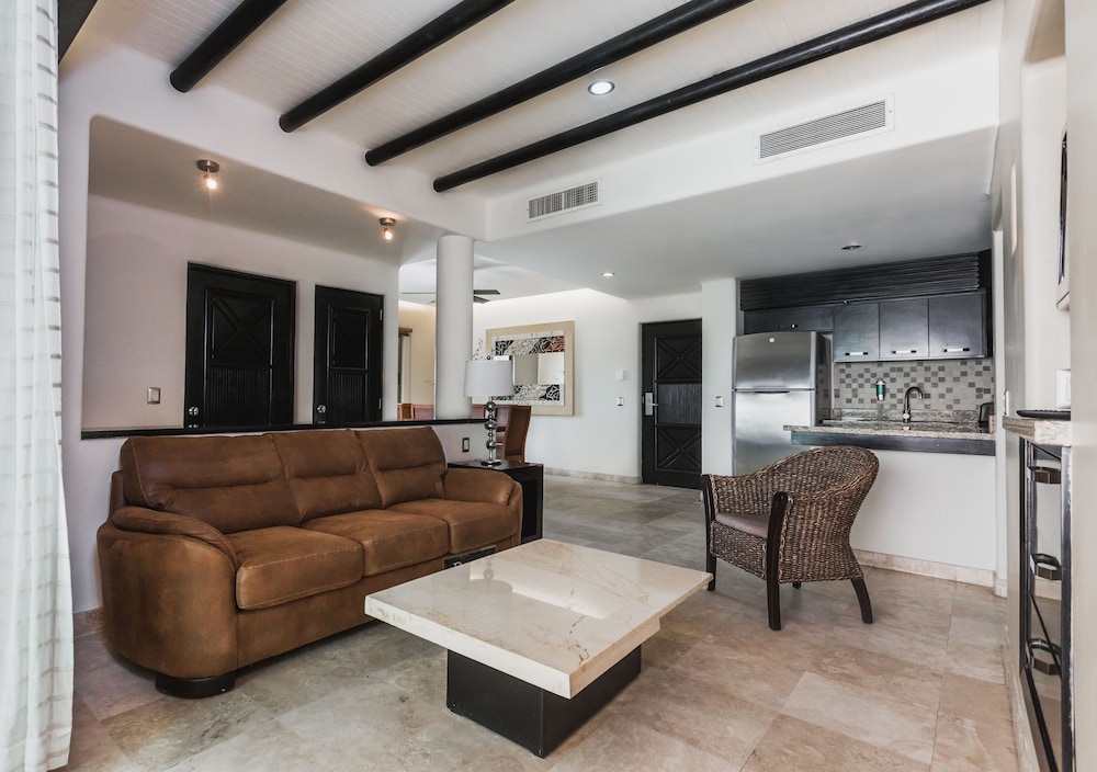 Torrenza Boutique Resort 33/48