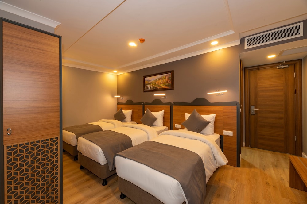 New Emin Hotel 10/20