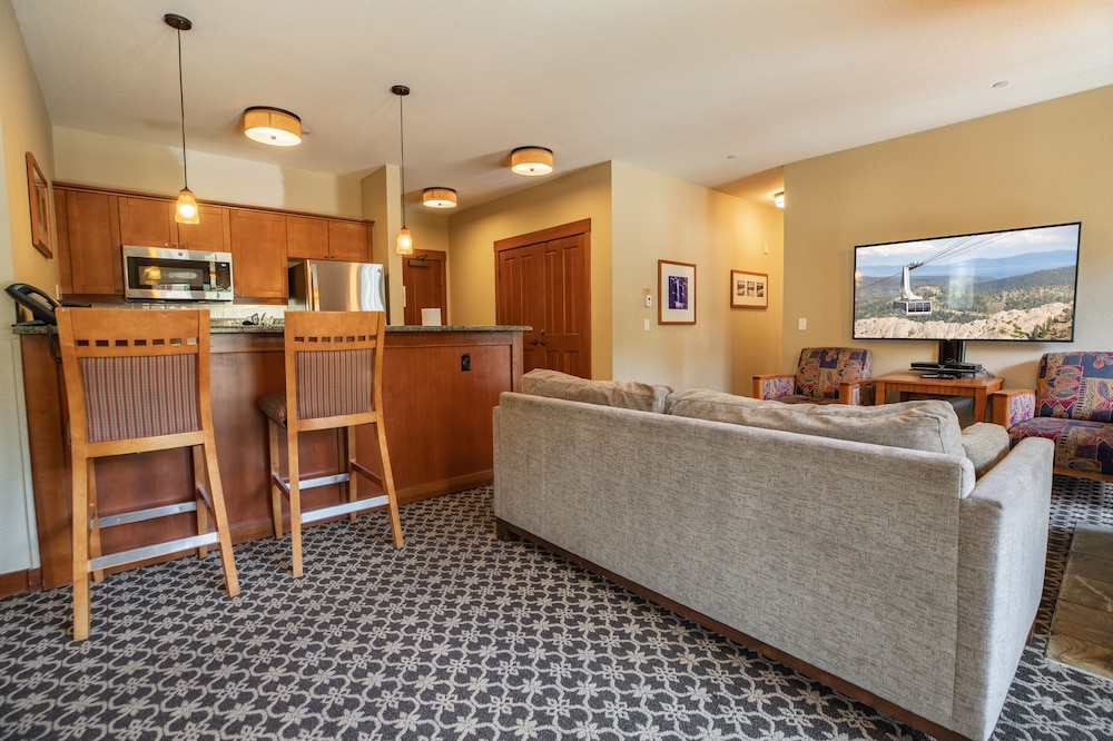 The Village at Palisades Tahoe 6/50