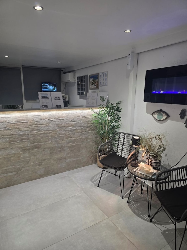 Zoumis Studios 9/50