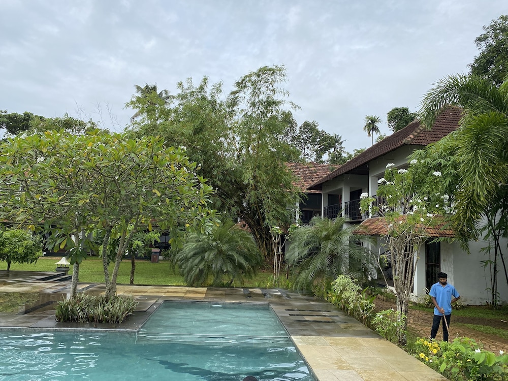 Deshadan Backwater Resort in Cherthala