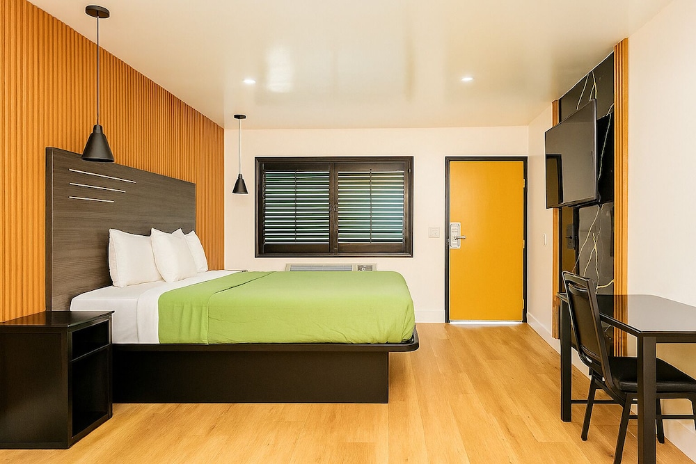 Casa Blanca Hotel & Suites Azusa 16/37