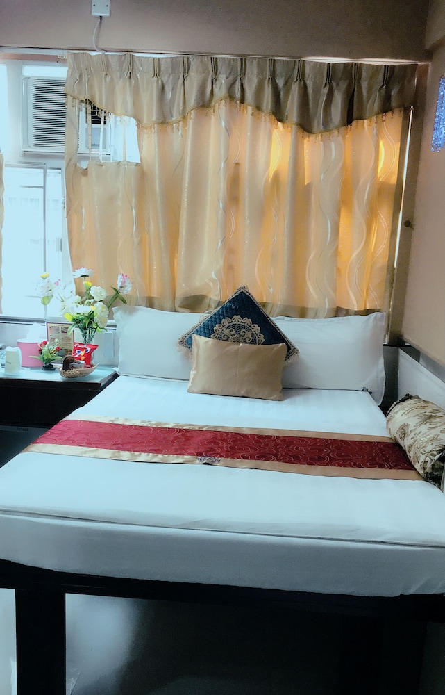 Toronto Motel 6/30