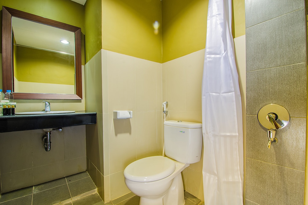 Noormans Hotel Semarang 19/69