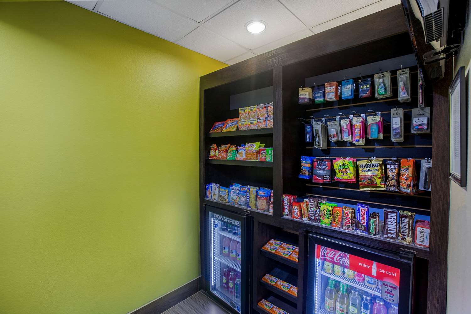 La Quinta Inn & Suites by Wyndham Pasadena 25/32