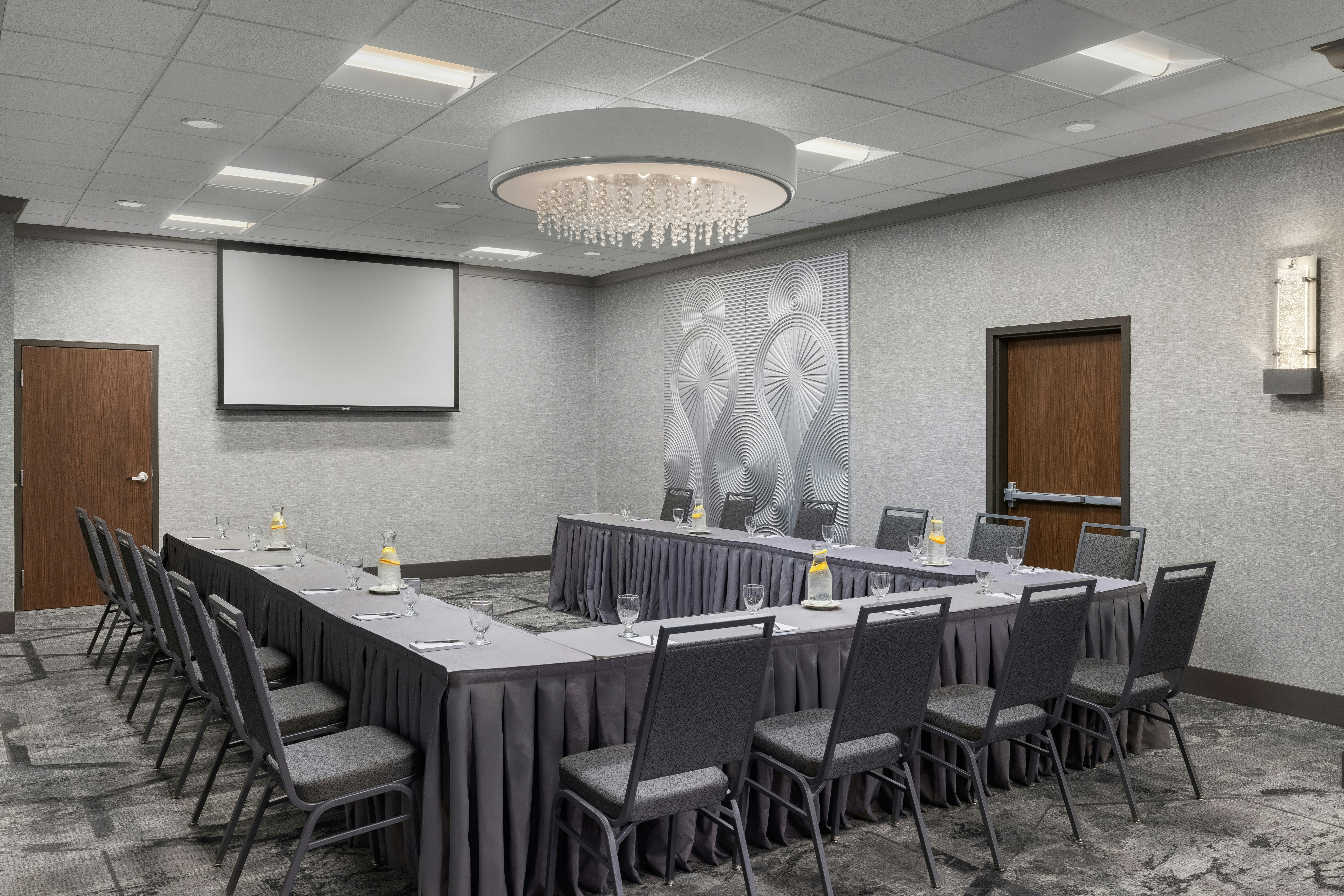 Radisson Hotel and Conference Center Coralville - Iowa City 45/61