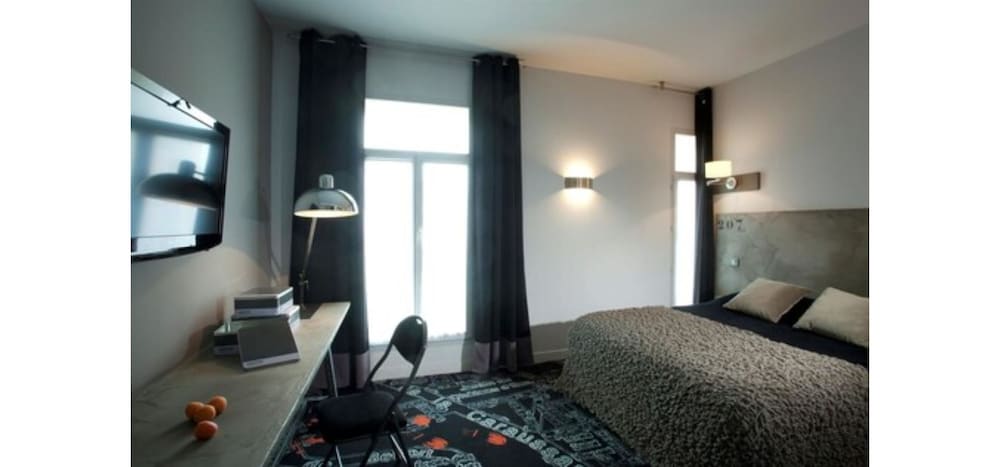Hotel De Paris 9/69