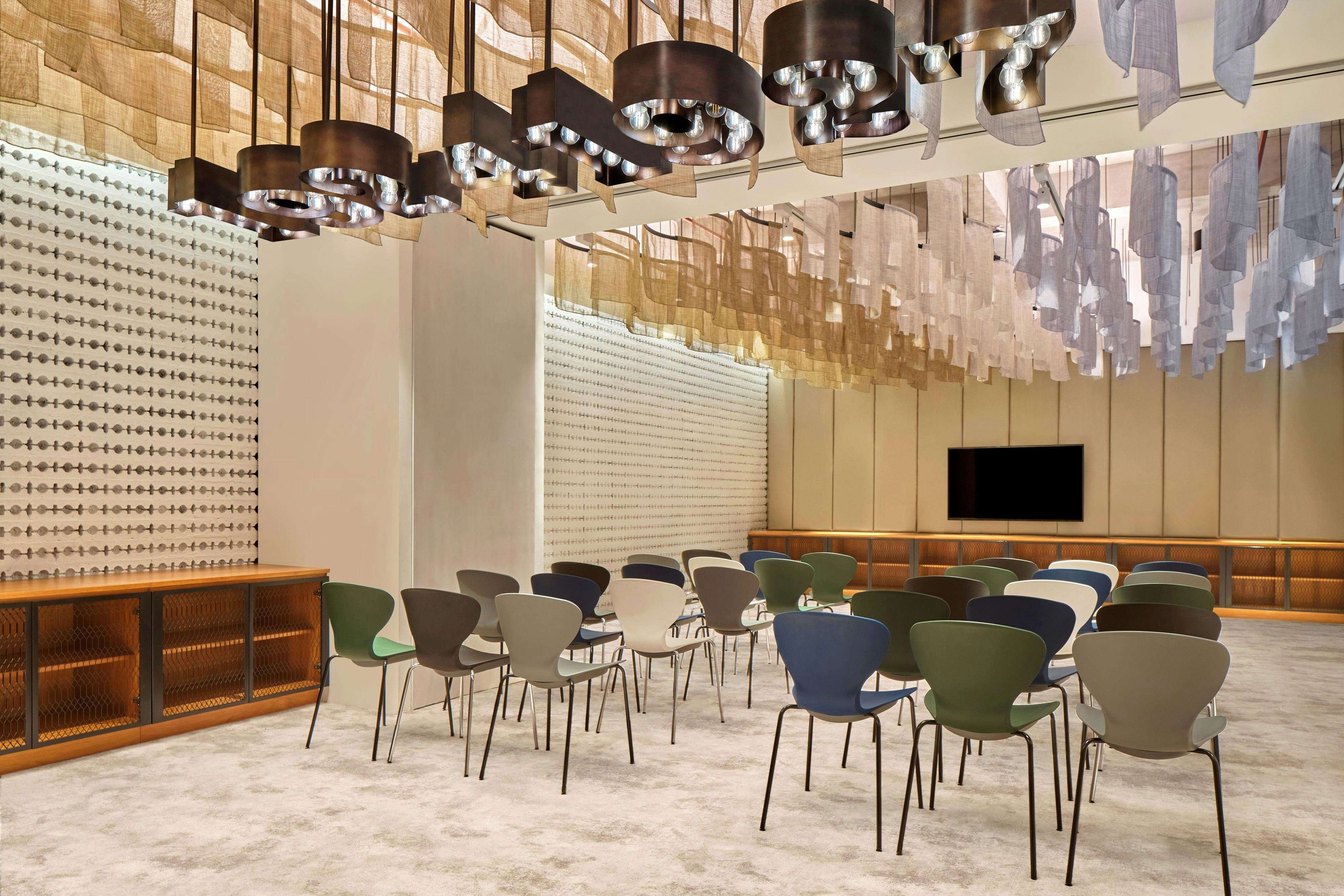 Aloft Bali Seminyak 35/45