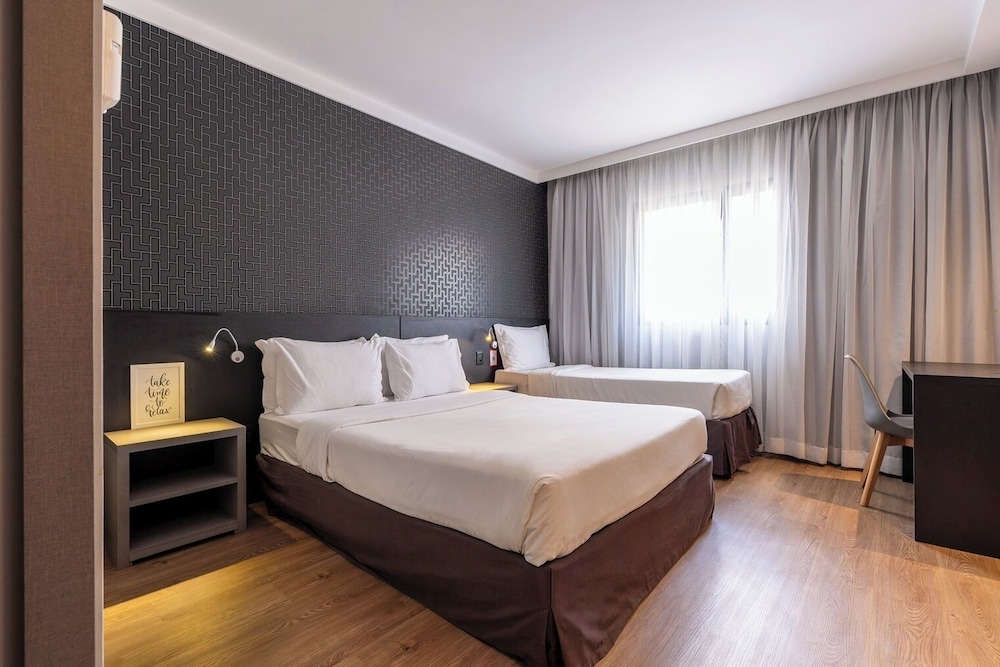 STANDARD, TRIPLE, 1 DOUBLE AND 1 SINGLE BED, ACCESSIBLE