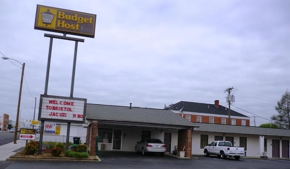 Budget Host Inn 22/24