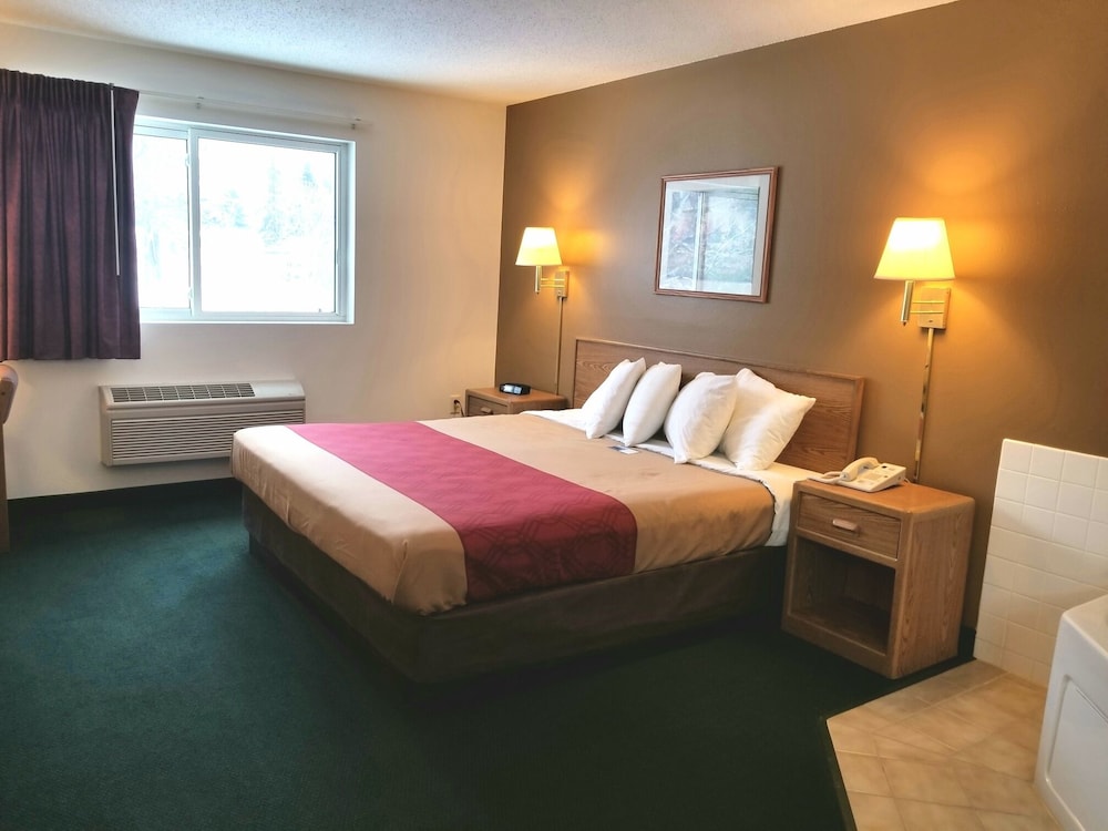 AmeriVu Inn and Suites-Stanley 18/47