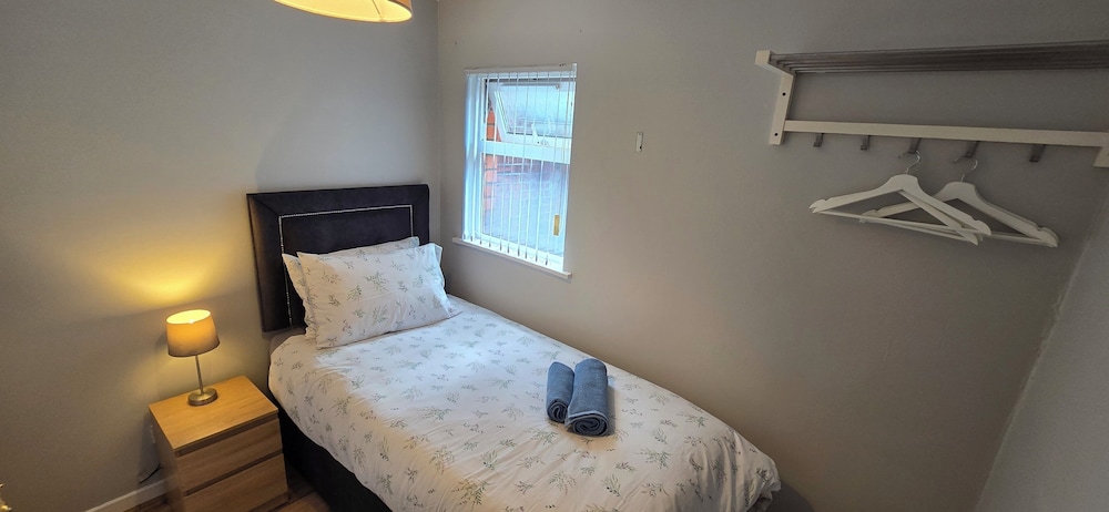 Castleton Gardens Apartments Belfast 7/34