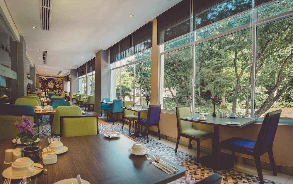 Mercure Kota Kinabalu City Centre 43/65