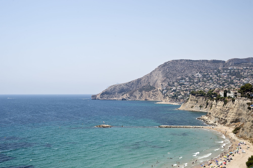 Bahia Calpe Hotel by Pierre and Vacances 65/69
