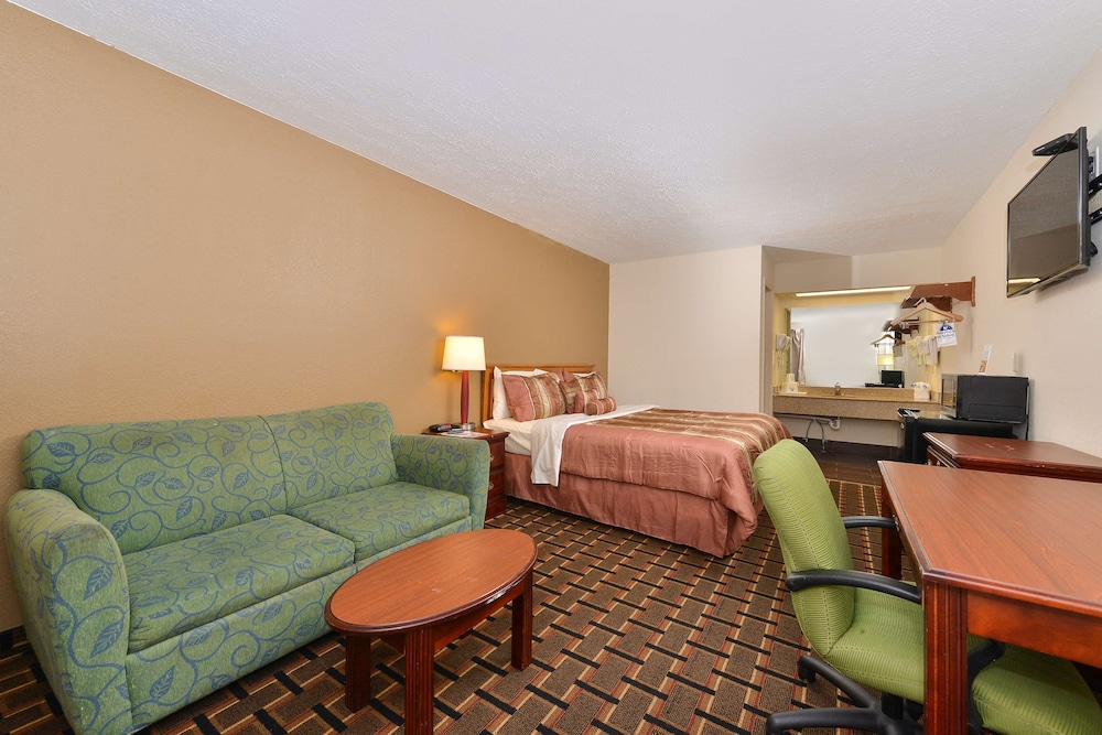Americas Best Value Inn Nashville Downtown 14/17