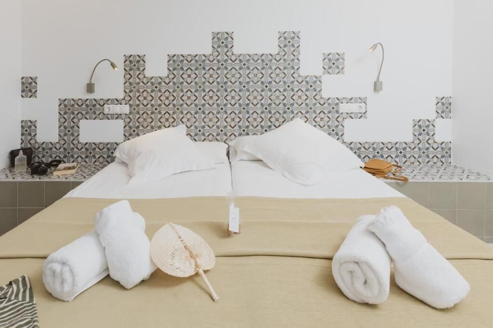 Hostal Gravina 50/50