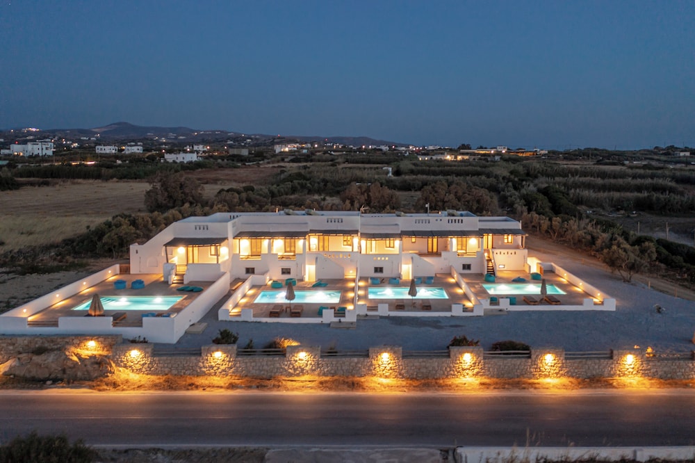 White Cocoon Exclusive villas 7/68
