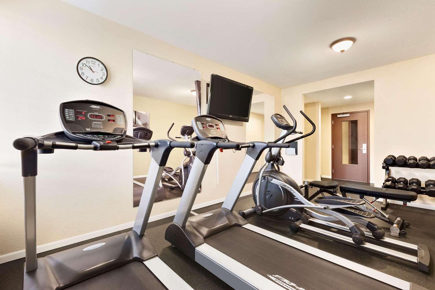 Country Inn & Suites By Radisson, Eagan, MN 16/35