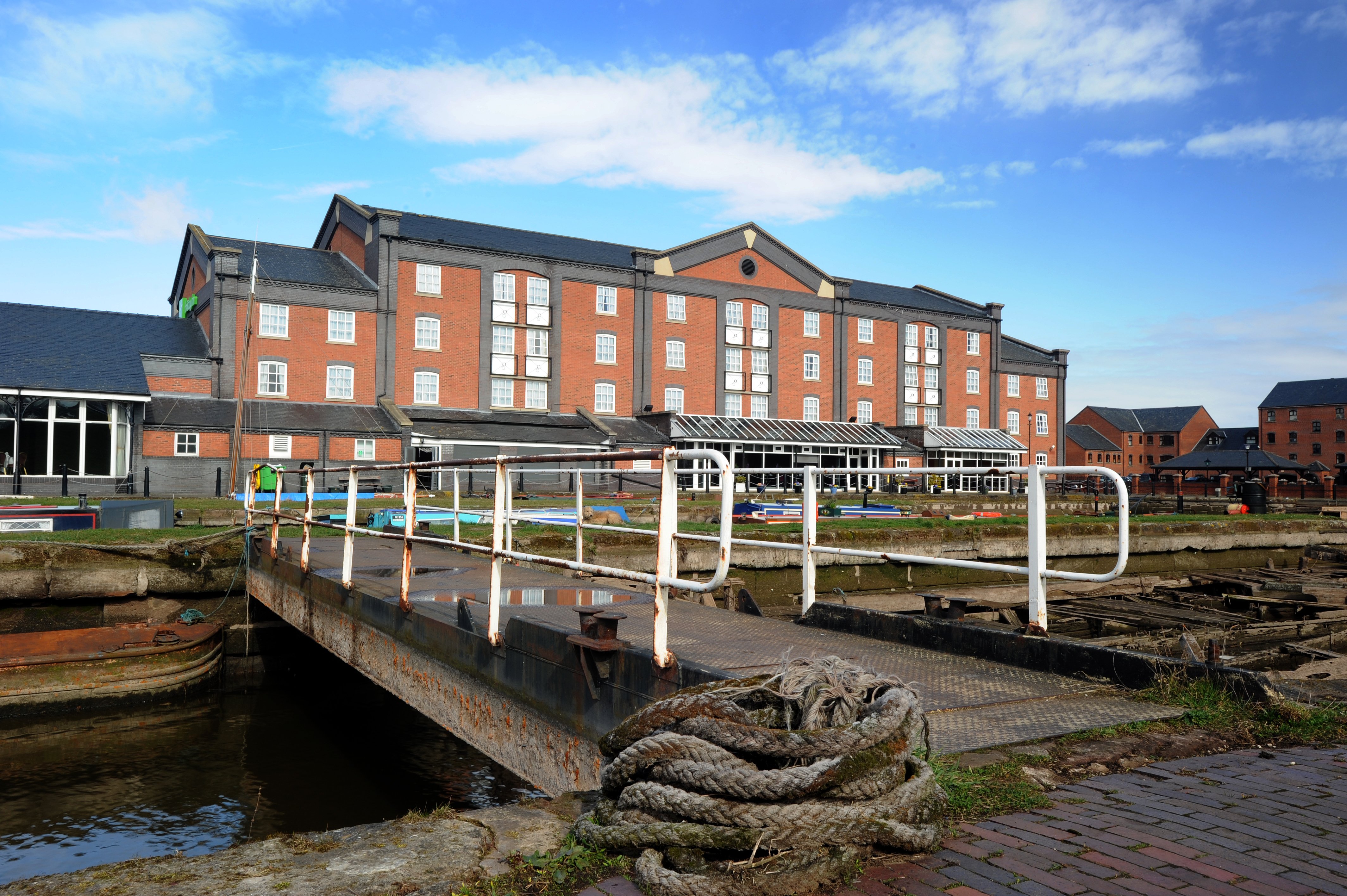 Holiday Inn Ellesmere Port Cheshire Oaks 48/48